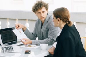 advisers discuss super or savings